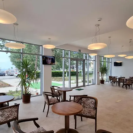 Diana 3* אפורי נורד